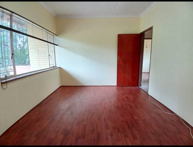 2 BEDROOM FLAT FOR SALE IN SASOLBURG EXT 3